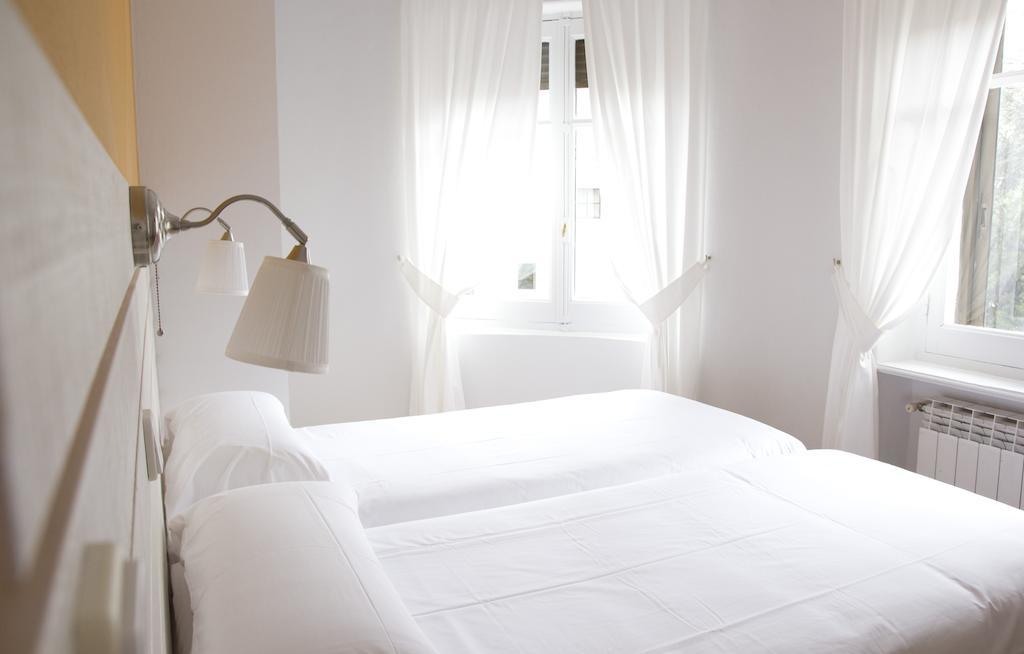 Hostal Monjes Peregrinos Burgo Zimmer foto